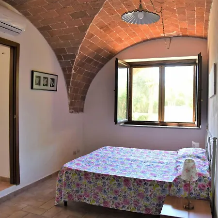 Borgo Valmarina By Interhome Карбонифера